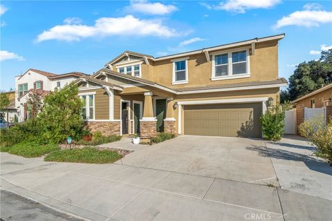 Photo of 1744 Sunny Heights Lane, Redlands, CA 92374 (MLS # CV25259046)