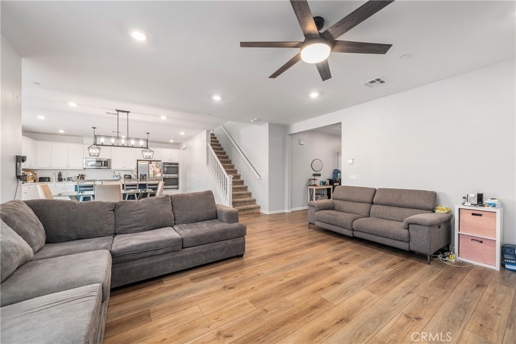 1744 Sunny Heights Lane