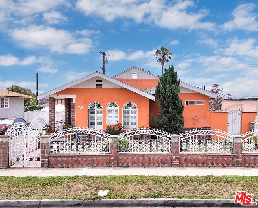 2116 W 107th Street