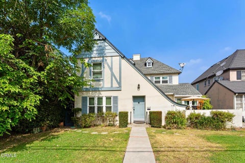 Photo of 1617 N Verdugo Road, Glendale, CA 91208 (MLS # P1-27724)