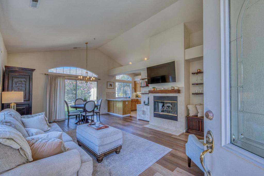 19387 Acclaim Drive