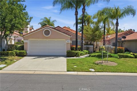 Photo of 40512 Via Amapola, Murrieta, CA 92562 (MLS # SW26088271)