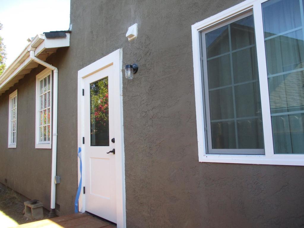 Beautiful ADU with private entrance at the North side of main house, one off street parking space. Bathroom like no other!! Soaking tub, separate, spacious walk-in shower, spacious vanity offering built-ins. Huge walk in closet featuring built-in cabinets, dressing table Need 2 months current paystubs, current credit report will be run thru Rentspree $39.99 per applicate plus $15.00 processing fee Non smokers, no drugs Looking for professional that enjoys the quite life No month to month-one year lease only Available now-rent can be prorated Security deposit $2300.00 -