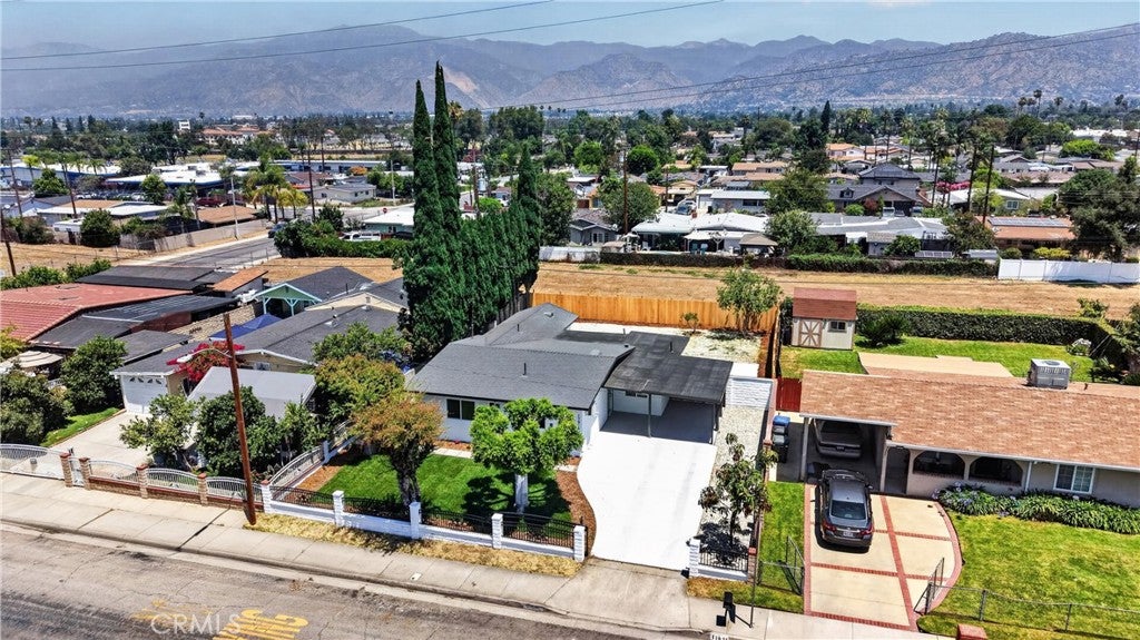 17915 E Newburgh