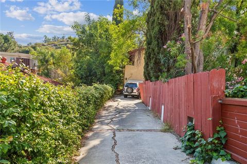 4804 Excelente Drive Woodland Hills CA 91364