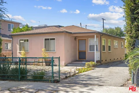 MLS: 26999121