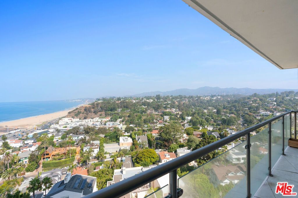 Photo of 201 Ocean Avenue #909P, Santa Monica, CA 90402 (MLS # 25582227)