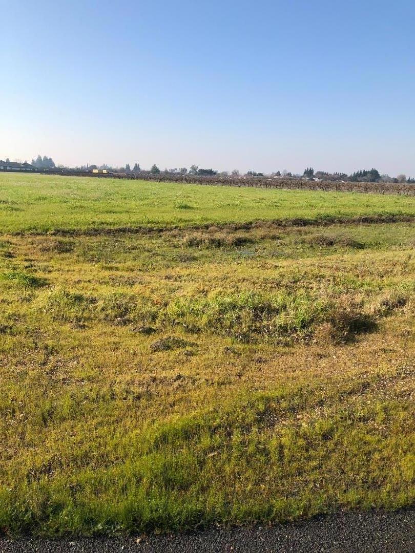 23487 N Tretheway Road