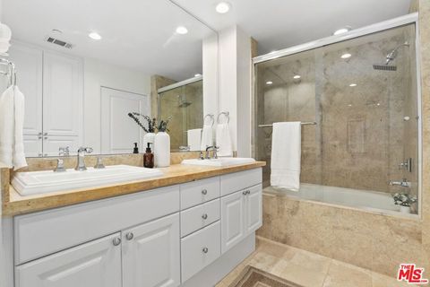 Tiny photo for 5625 Crescent Parkway #105, Playa Vista, CA 90094 (MLS # 25606143)