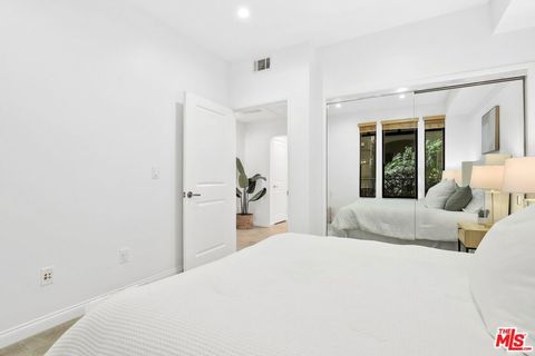 Tiny photo for 5625 Crescent Parkway #105, Playa Vista, CA 90094 (MLS # 25606143)