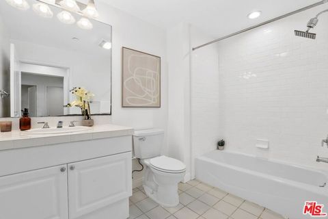 Tiny photo for 5625 Crescent Parkway #105, Playa Vista, CA 90094 (MLS # 25606143)