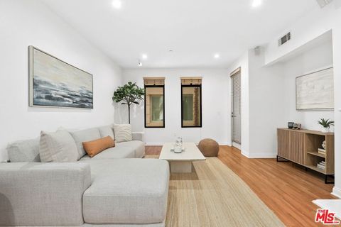Tiny photo for 5625 Crescent Parkway #105, Playa Vista, CA 90094 (MLS # 25606143)