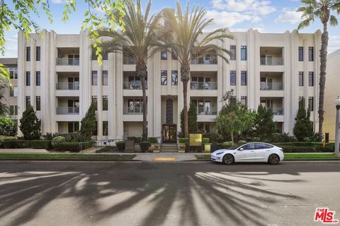 Tiny photo for 5625 Crescent Parkway #105, Playa Vista, CA 90094 (MLS # 25606143)