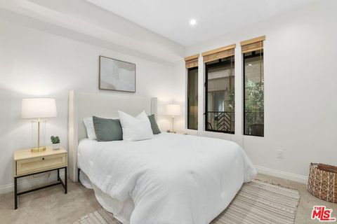 Tiny photo for 5625 Crescent Parkway #105, Playa Vista, CA 90094 (MLS # 25606143)