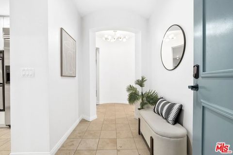 Tiny photo for 5625 Crescent Parkway #105, Playa Vista, CA 90094 (MLS # 25606143)