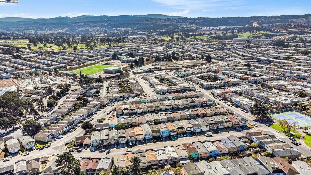 DALY CITY - Residential