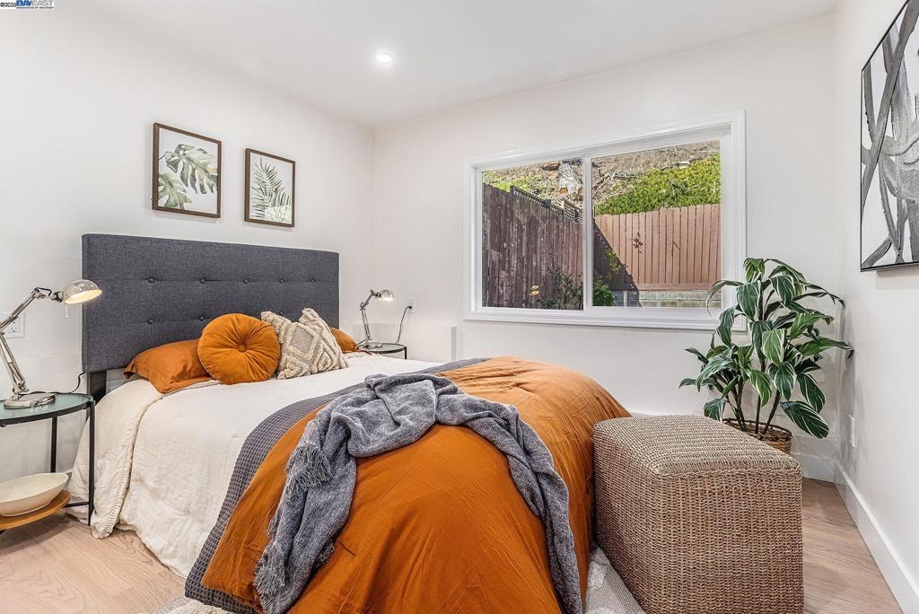 DALY CITY - Residential