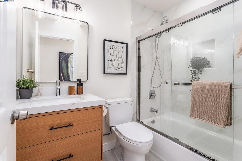 DALY CITY - Residential