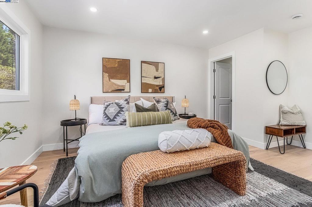 DALY CITY - Residential