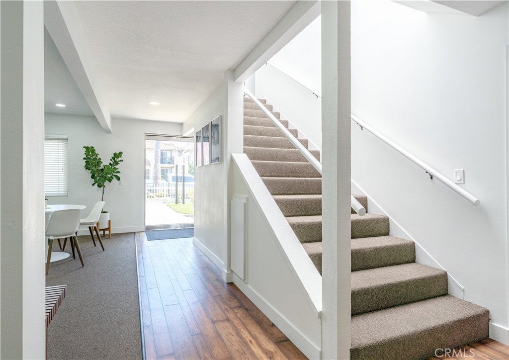 Properties 2 305 17th