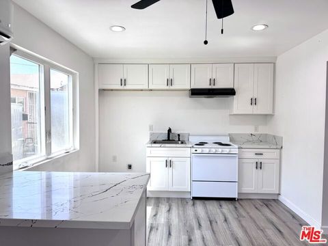 Photo of 841 W 64th Street #841.5, Los Angeles, CA 90044 (MLS # 26669977)