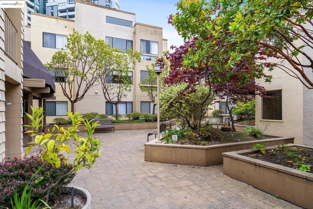 545 Pierce ST 1206