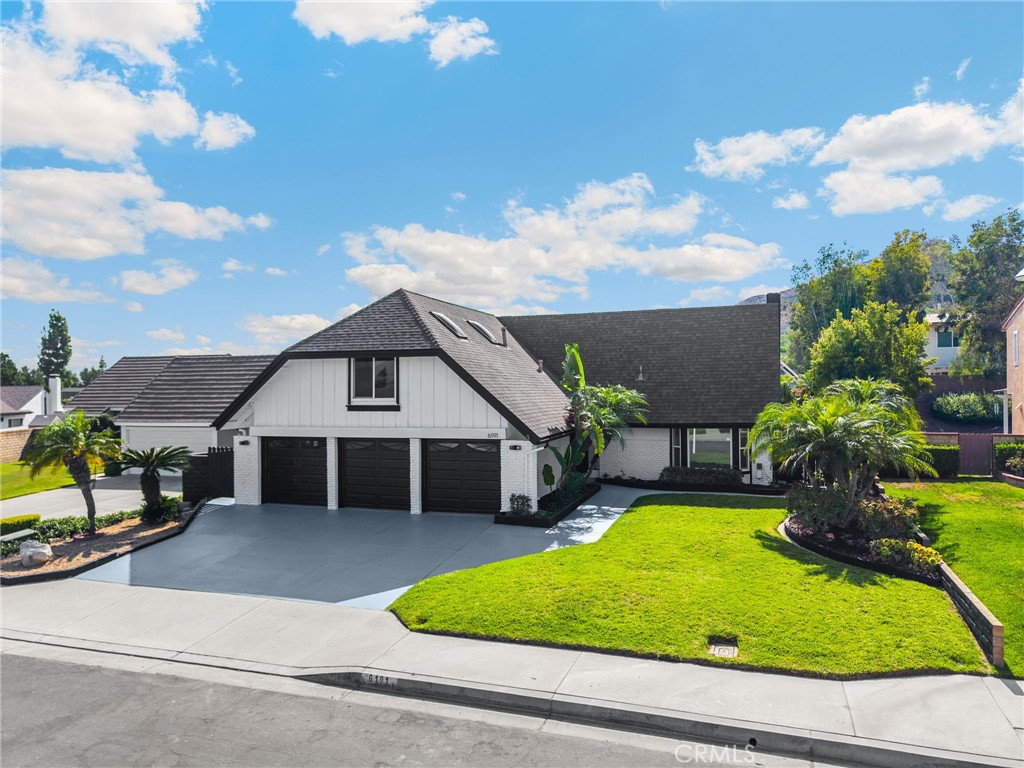 6191 Jacaranda Lane