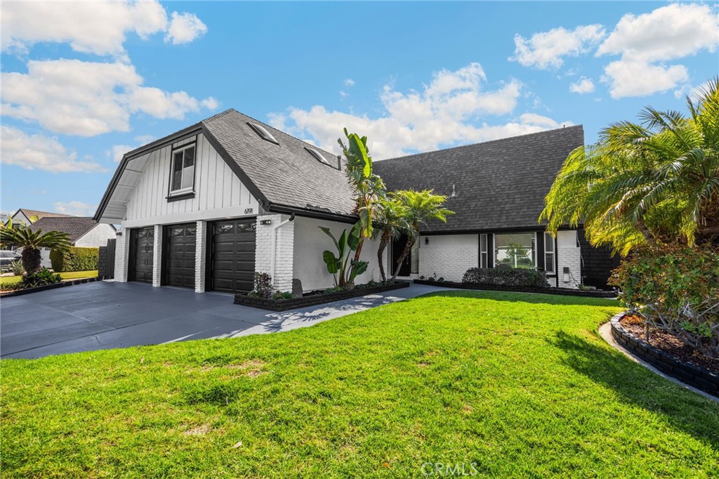 6191 Jacaranda Lane