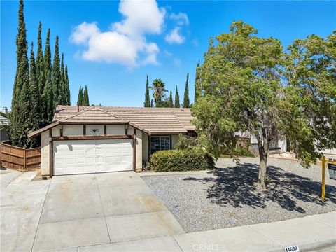 Photo of 14698 King Canyon Road, Victorville, CA 92392 (MLS # CV25188281)