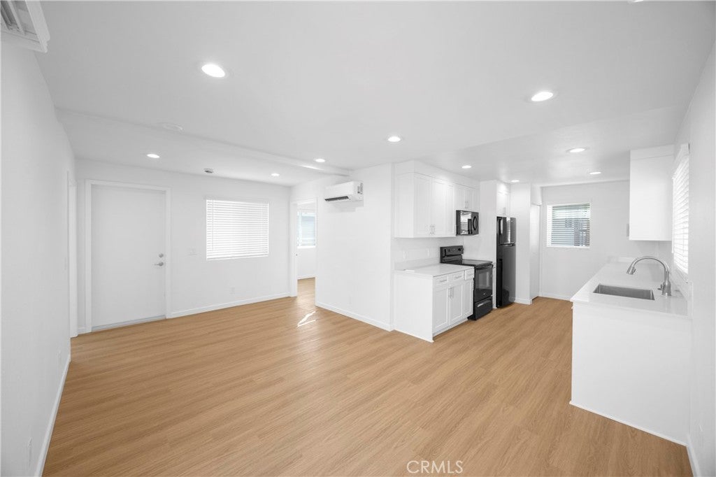 1230 W 37th
