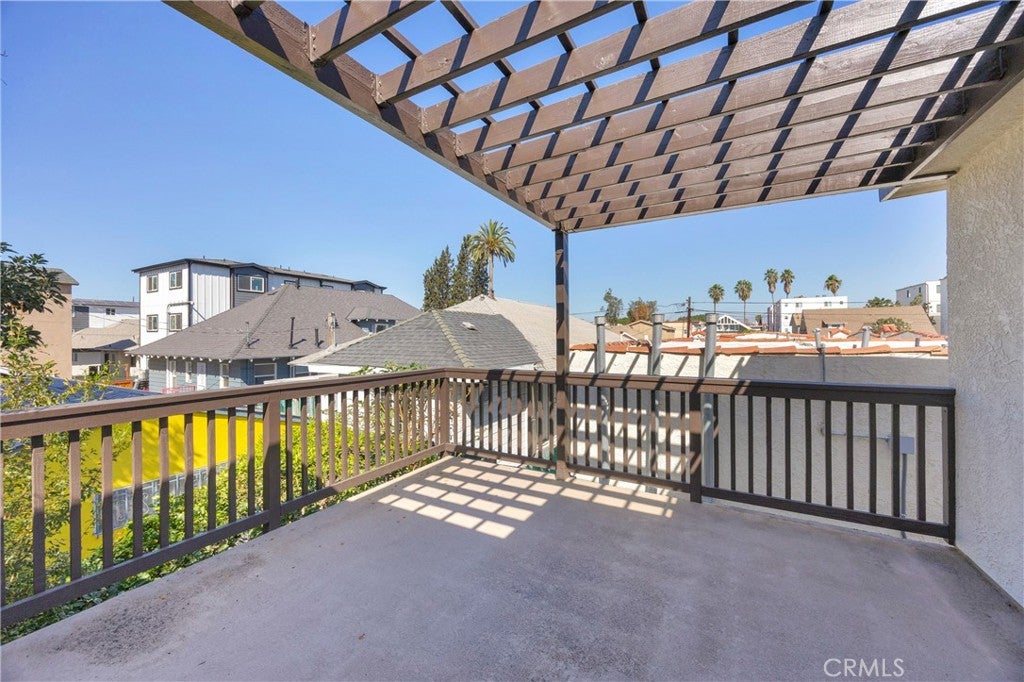 1230 W 37th