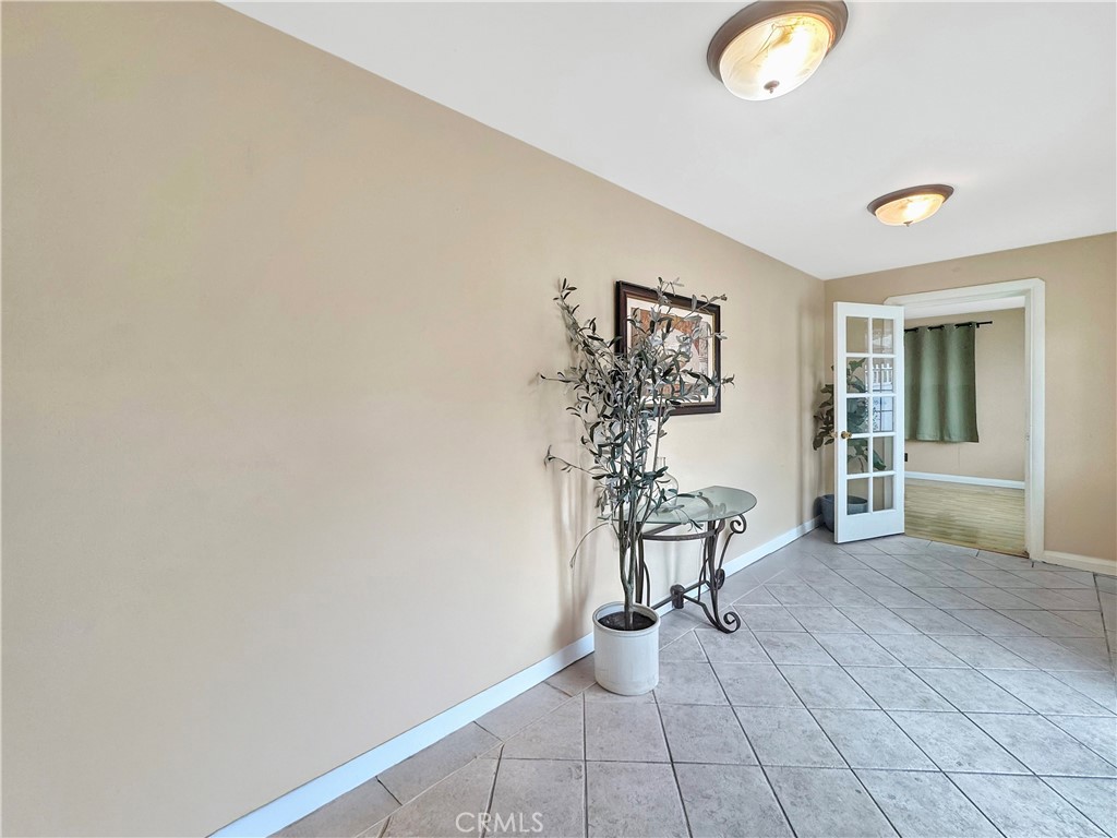 Riviera Huntington (RIHU) - Residential Income