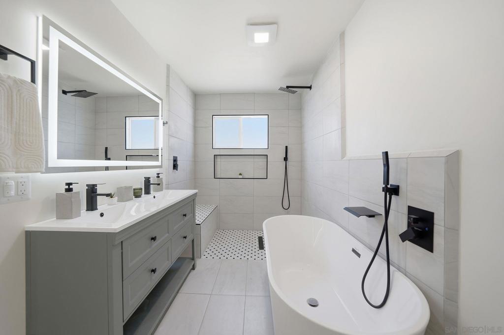 La Mesa - Residential