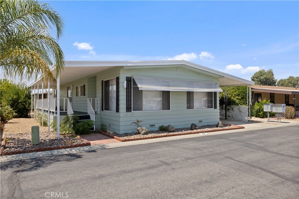 1300 W Menlo Avenue 126