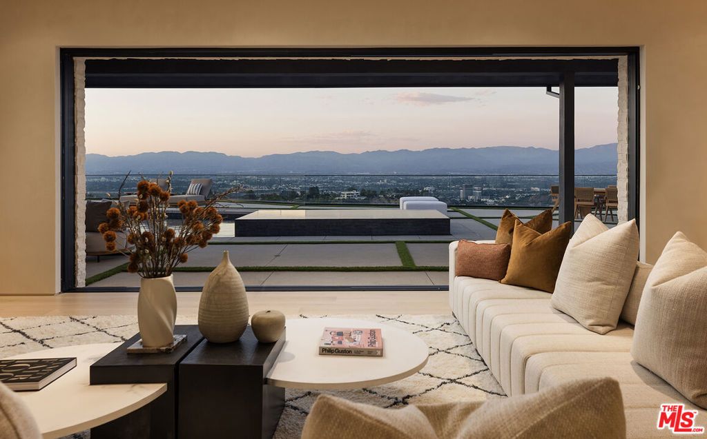 Photo of 16401 Mulholland Drive, Los Angeles, CA 90049 (MLS # 25573875)