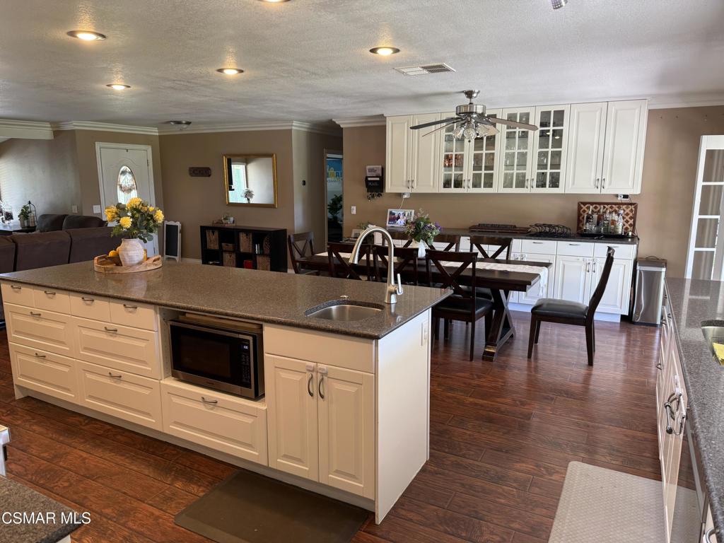 1351 Rambling Road