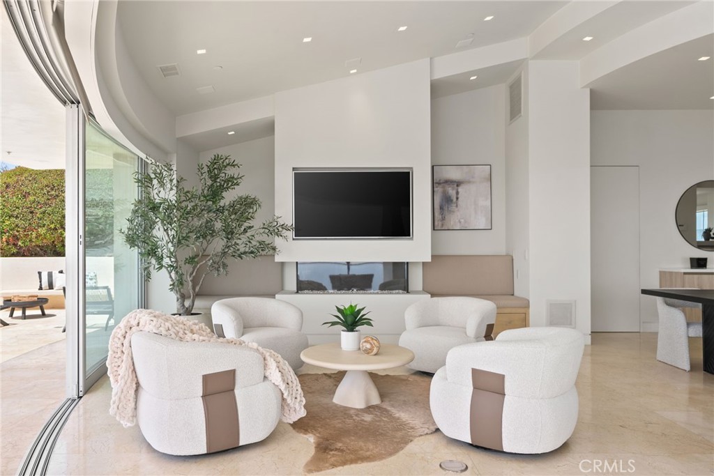 Upper Diamond (UD) - Residential