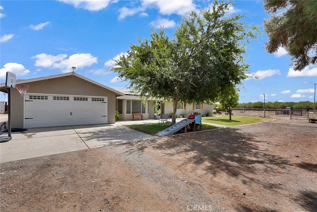24143 Road 15
