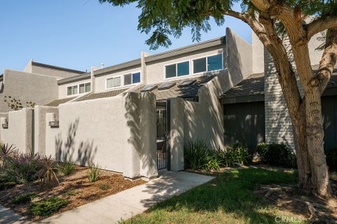 Photo of 18644 Applewood CIR, Huntington Beach, CA 92646 (MLS # OC26219150)