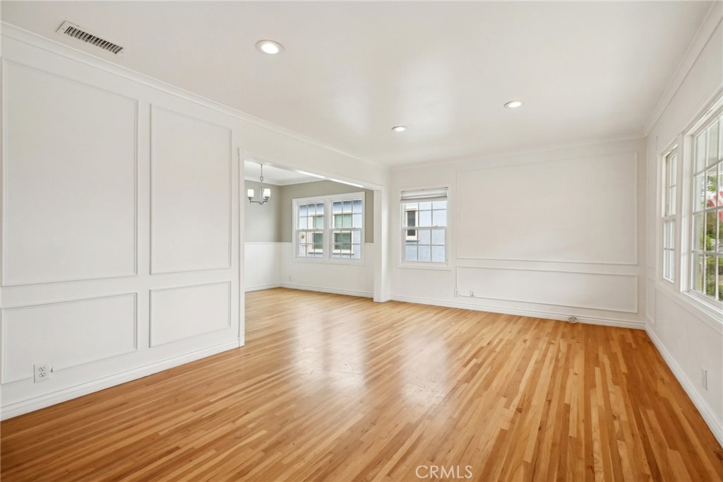 2713 Dollar Street
