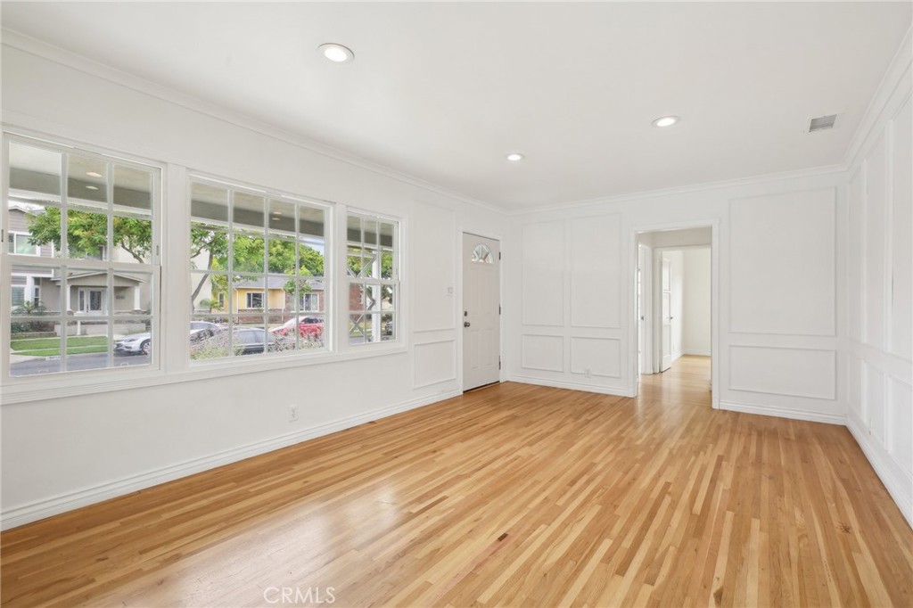 2713 Dollar Street
