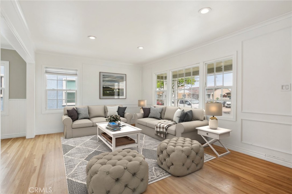 2713 Dollar Street