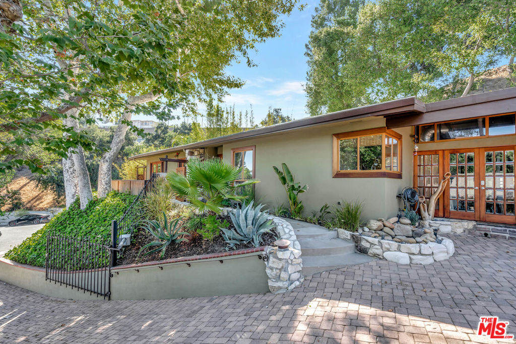 Properties 1 15511 Woodcrest Drive