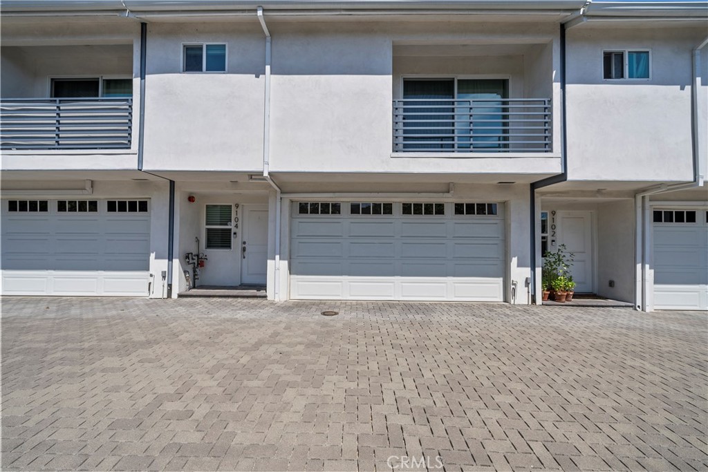 9104 Burnet