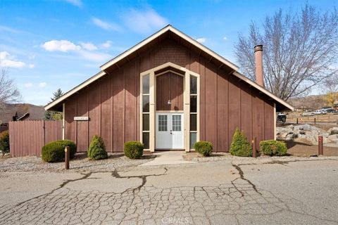 Photo of 2 Village Lane, Tehachapi, CA 93561 (MLS # PI25172972)