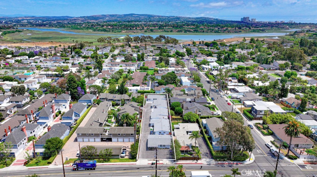 2422 Santa Ana Ave
