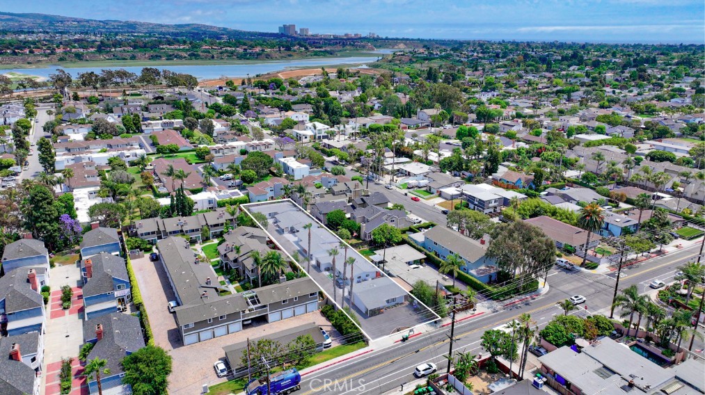 2422 Santa Ana Ave