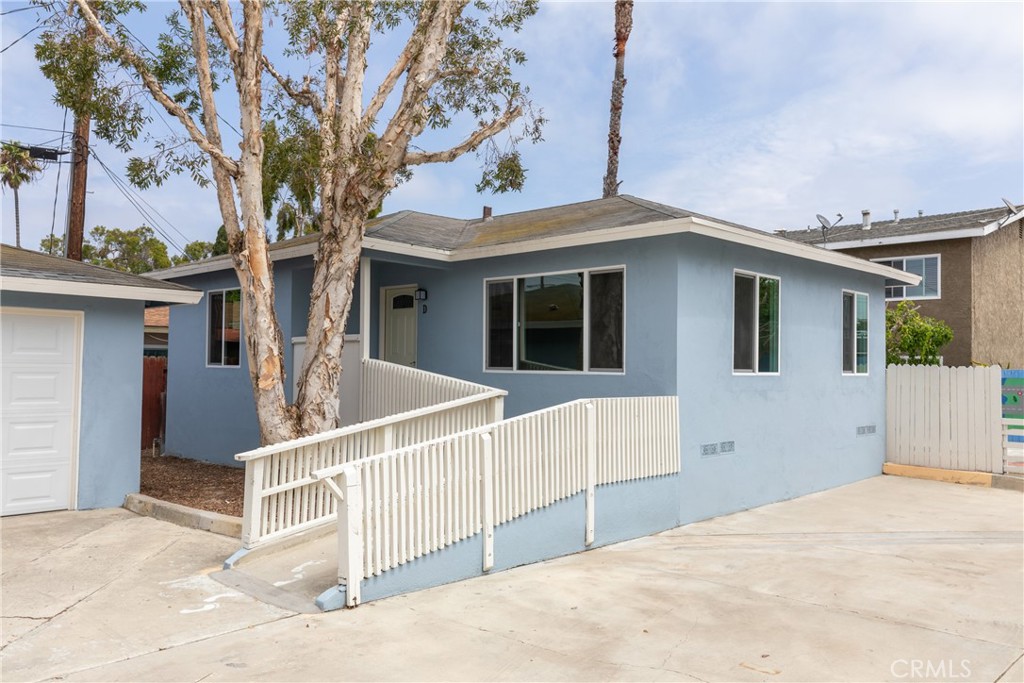 2218 Placentia D