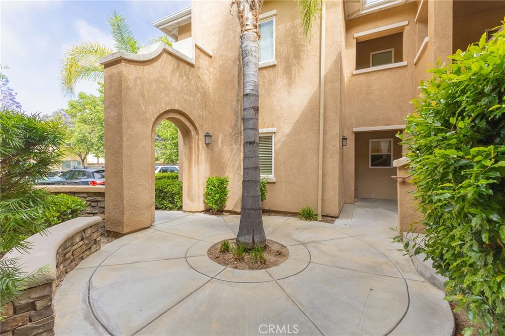 26308 Arboretum Way 201