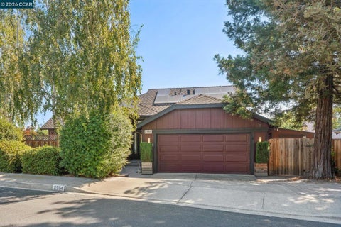 Photo of 2554 Holly View Ct Ct, Martinez, CA 94553 (MLS # 41146660)